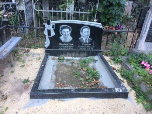 Двойные памятники