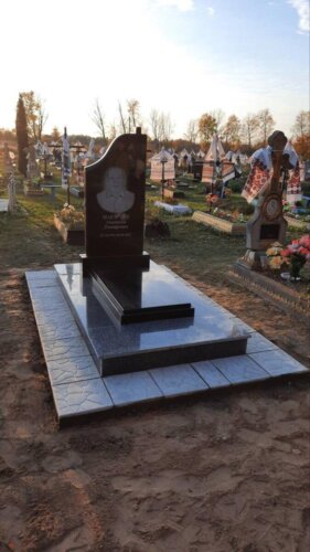 Одинарный памятник